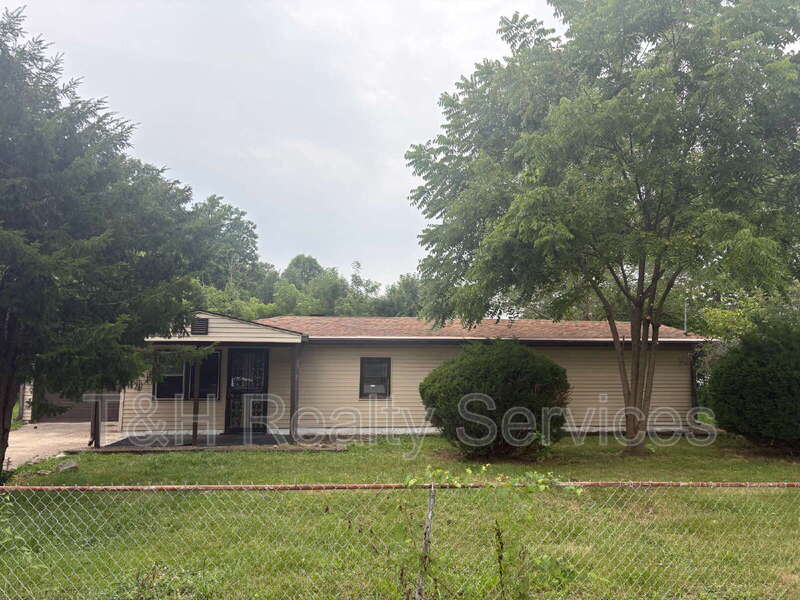 3368 Clover Drive – photo 1