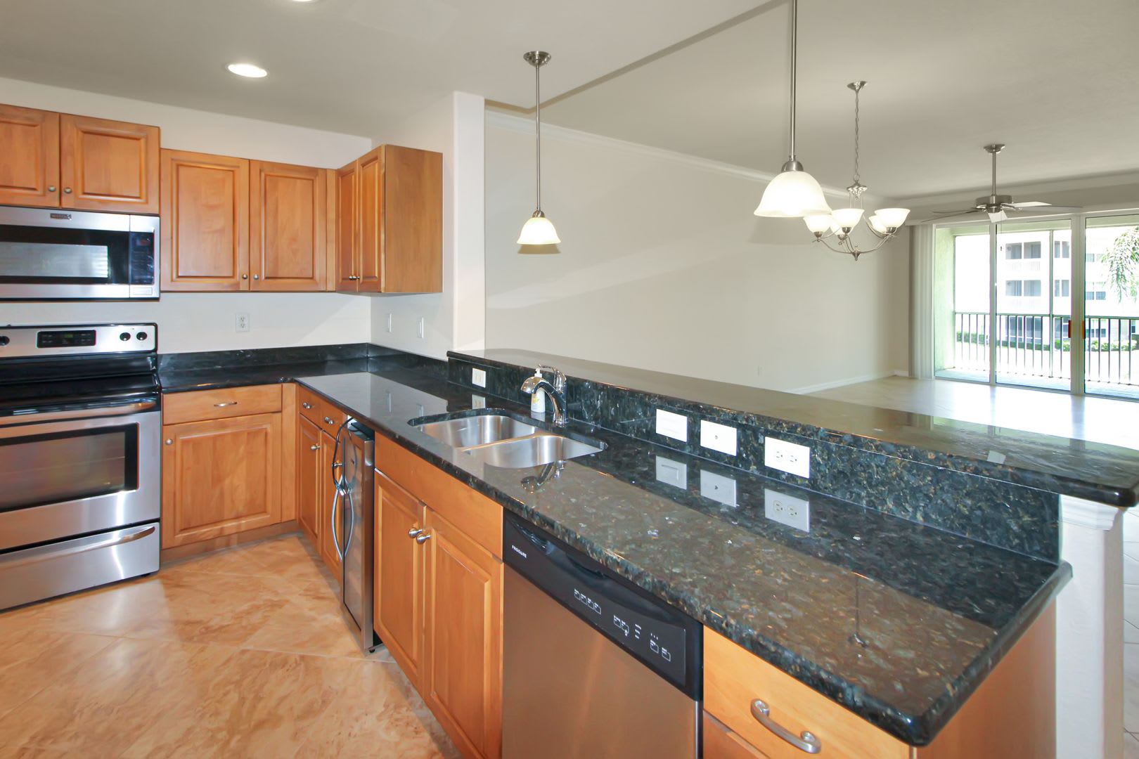 San Lino Annual Condo for Rent – photo 5