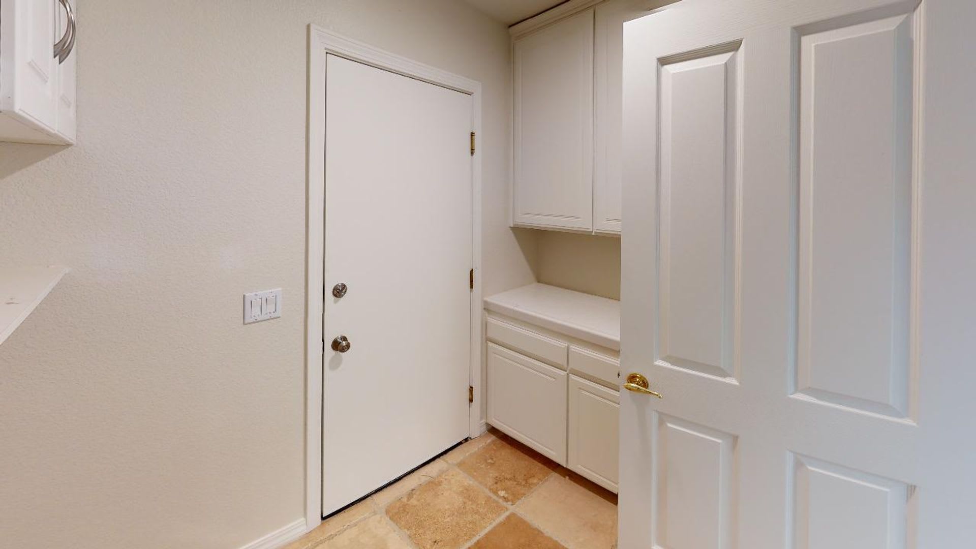 *Lease takeover available in September* 4 Bedroom, 3 Bathroom home with unbeatable views in SLO! – photo 3