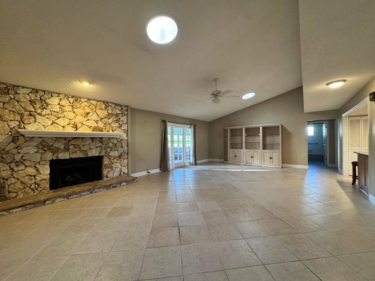 3/2 in Pelican Bay – photo 3