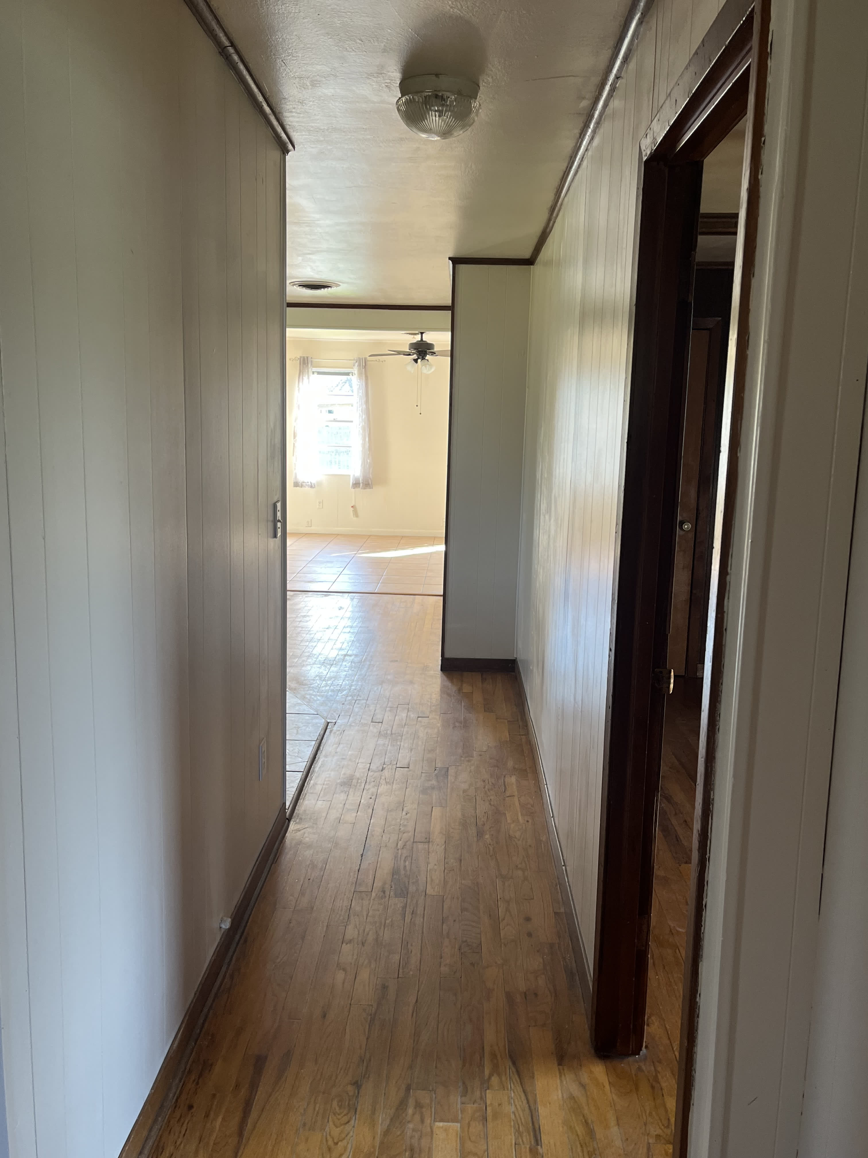 300 North Burleson Street – photo 4