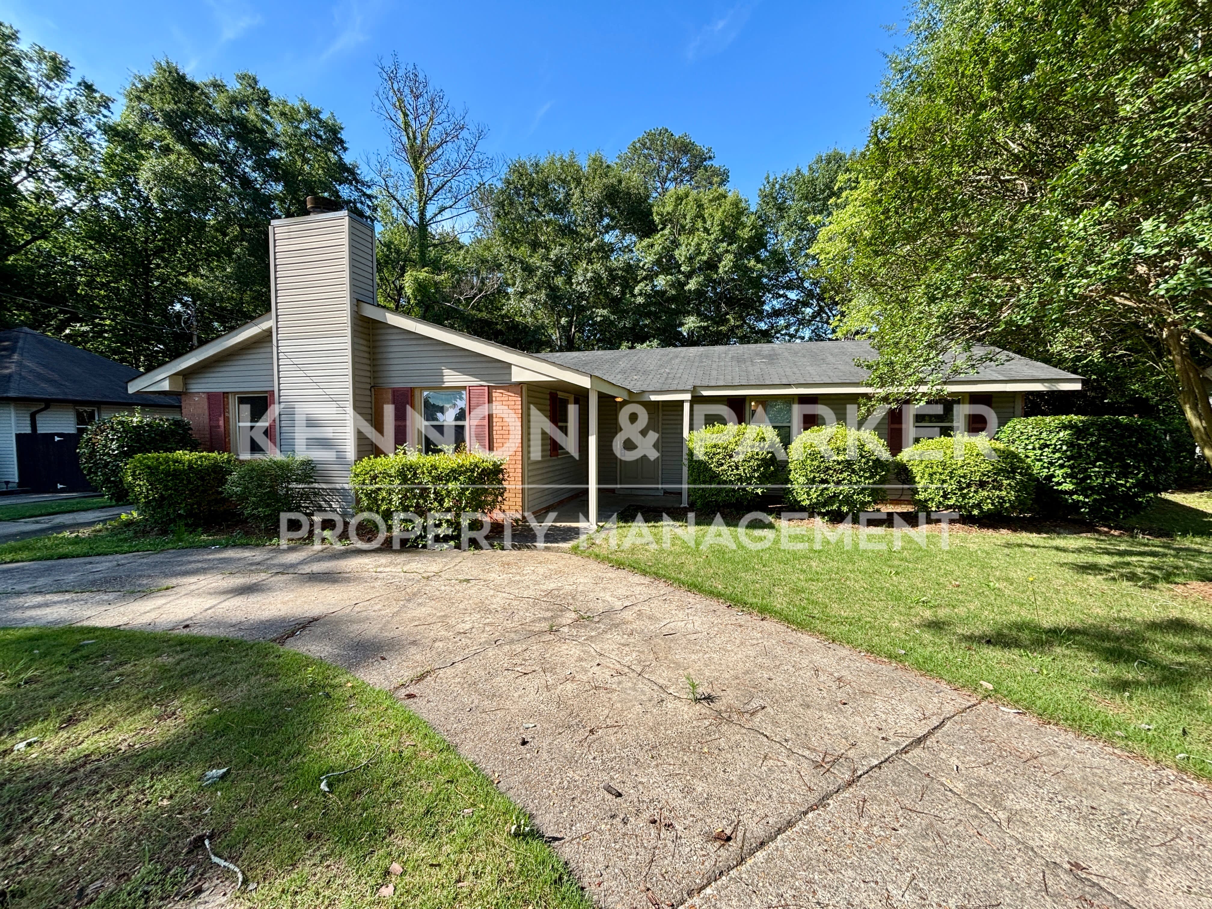 4494 Longview Dr – photo 2