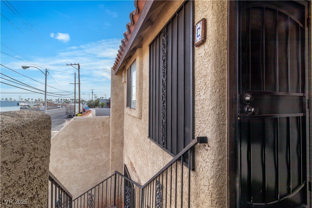 2200 Venus Avenue – photo 3