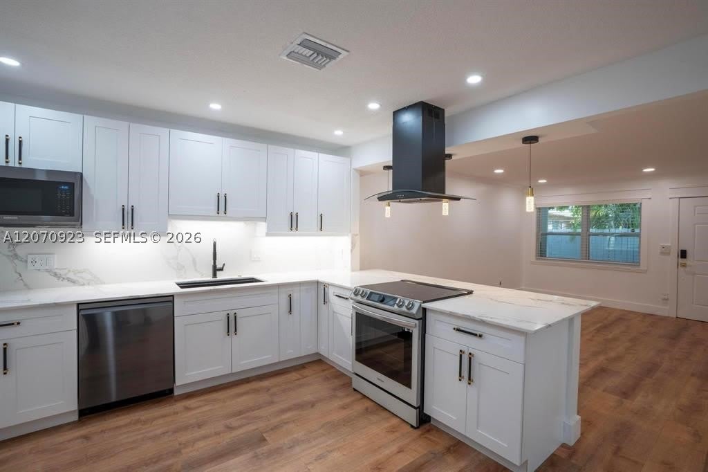 3468 NE 17th Ave – photo 3