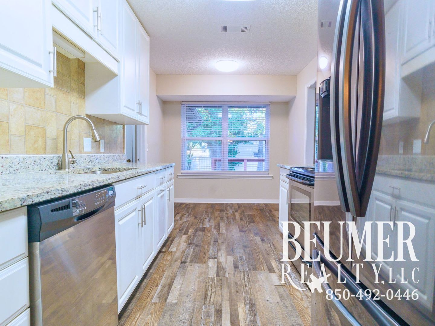 Charming Corner Haven 4BR/3BA Brick Home for Rent – photo 5