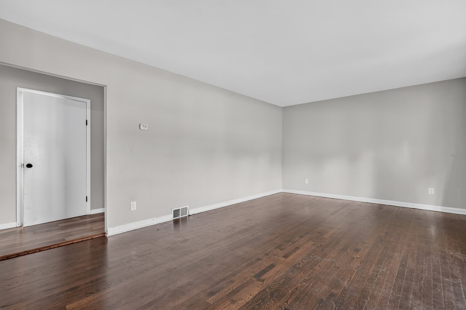 7945 W 91st Street – photo 4