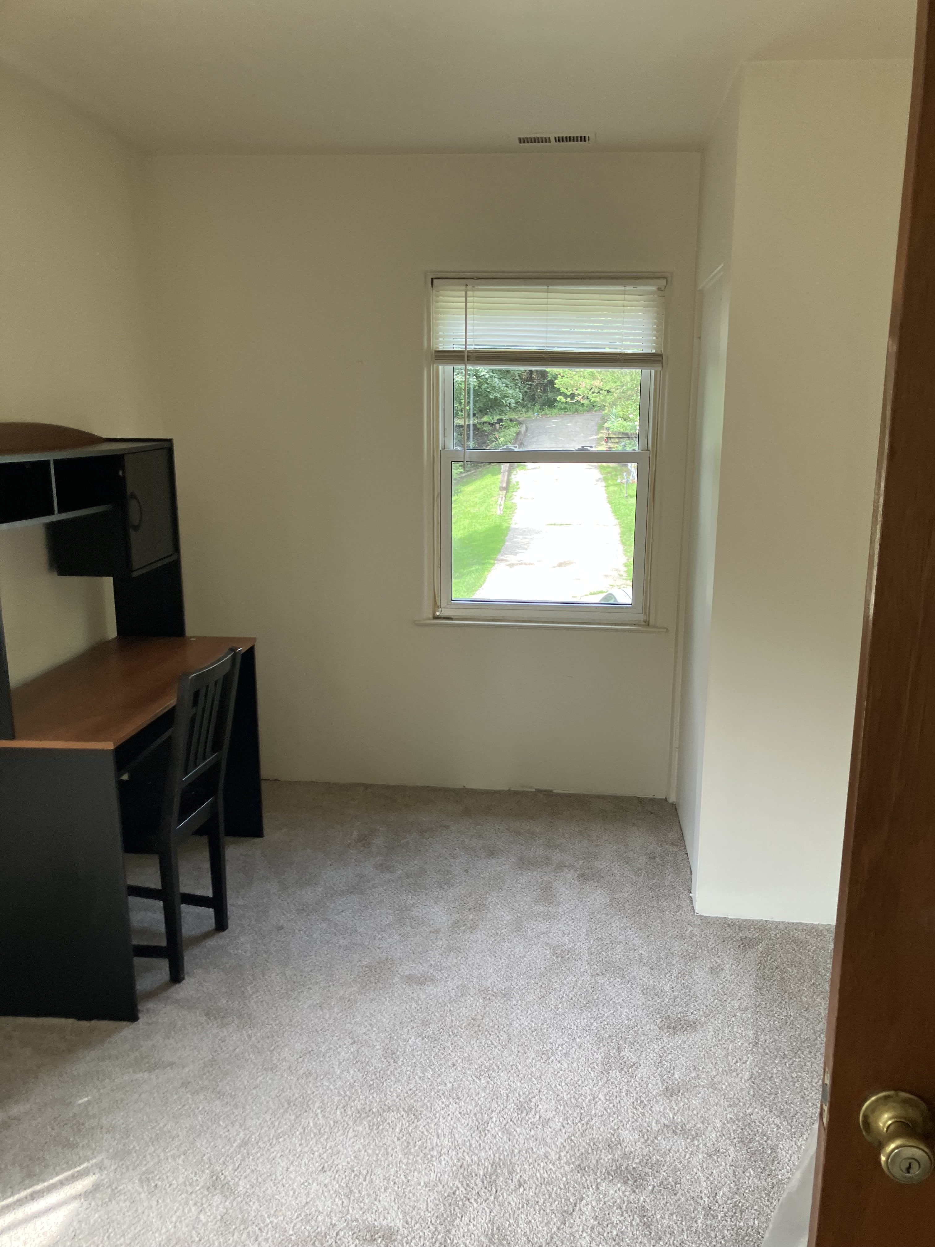 2123 Hillside Terrace – photo 5