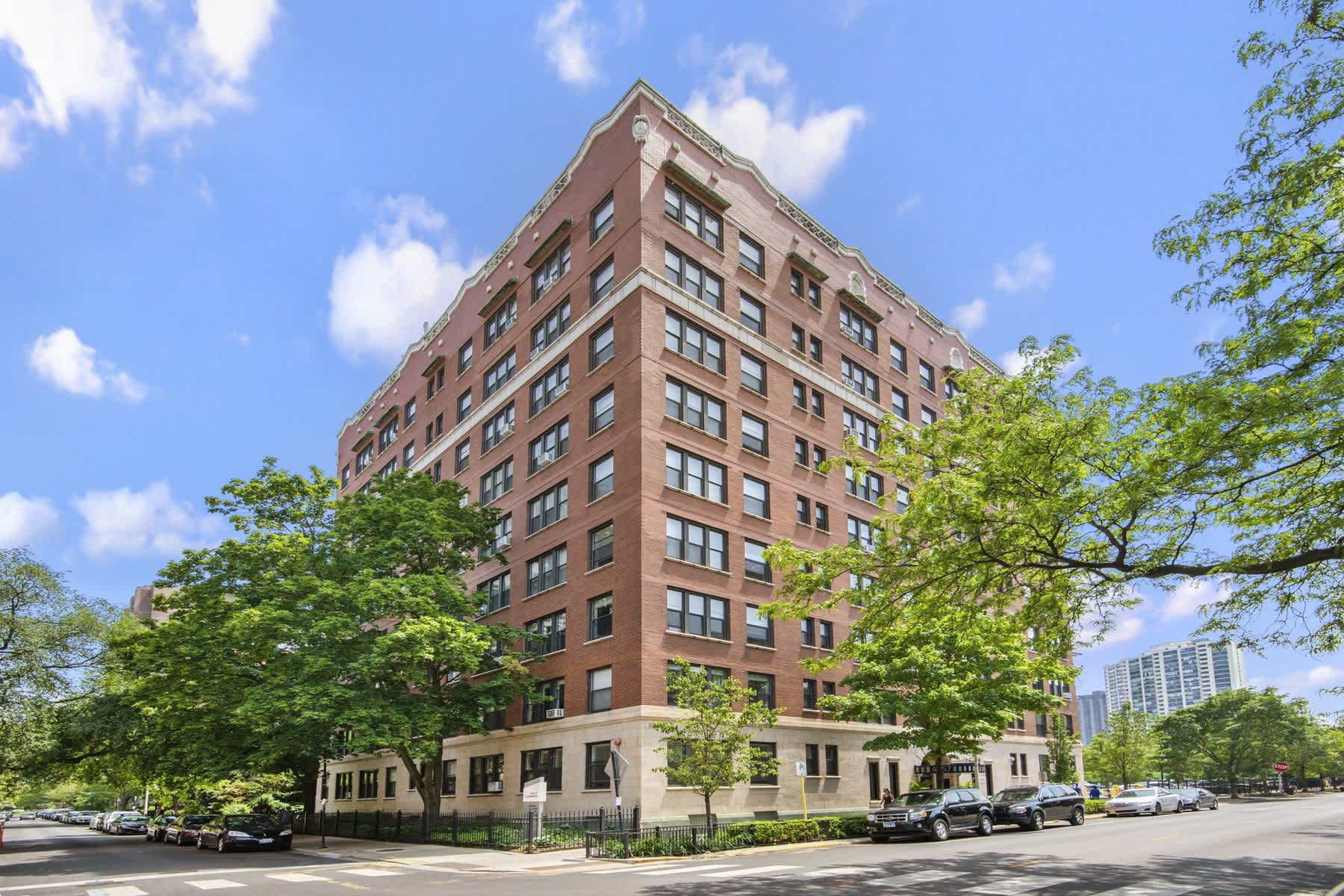 5515 N Broadway Street – photo 3