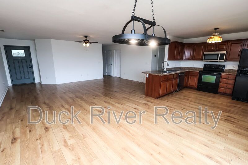 2207 Carpenter Bee Dr – photo 4