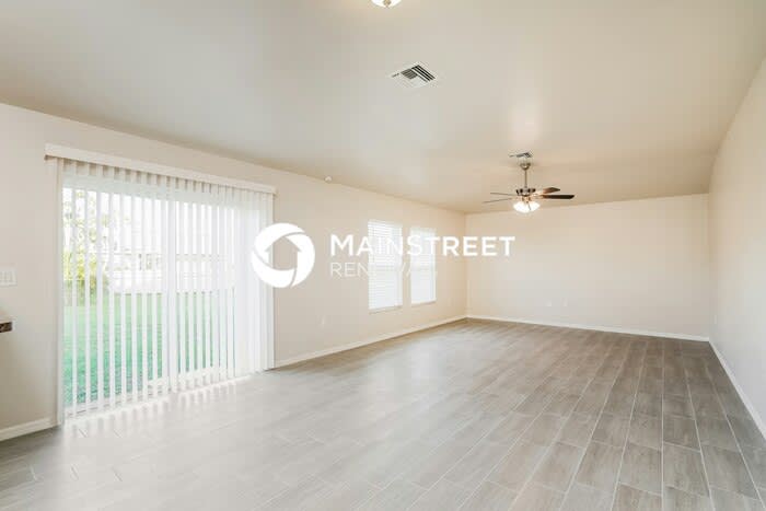 1002 Southwest 6th Avenue – photo 4