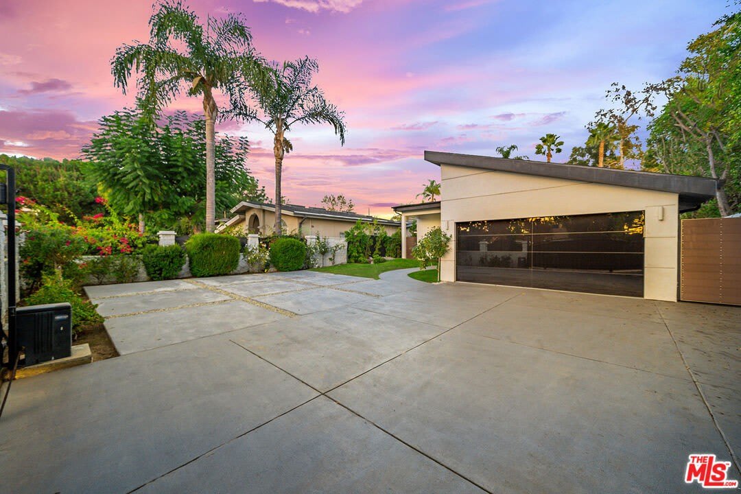 5010 Fulton Ave – photo 2