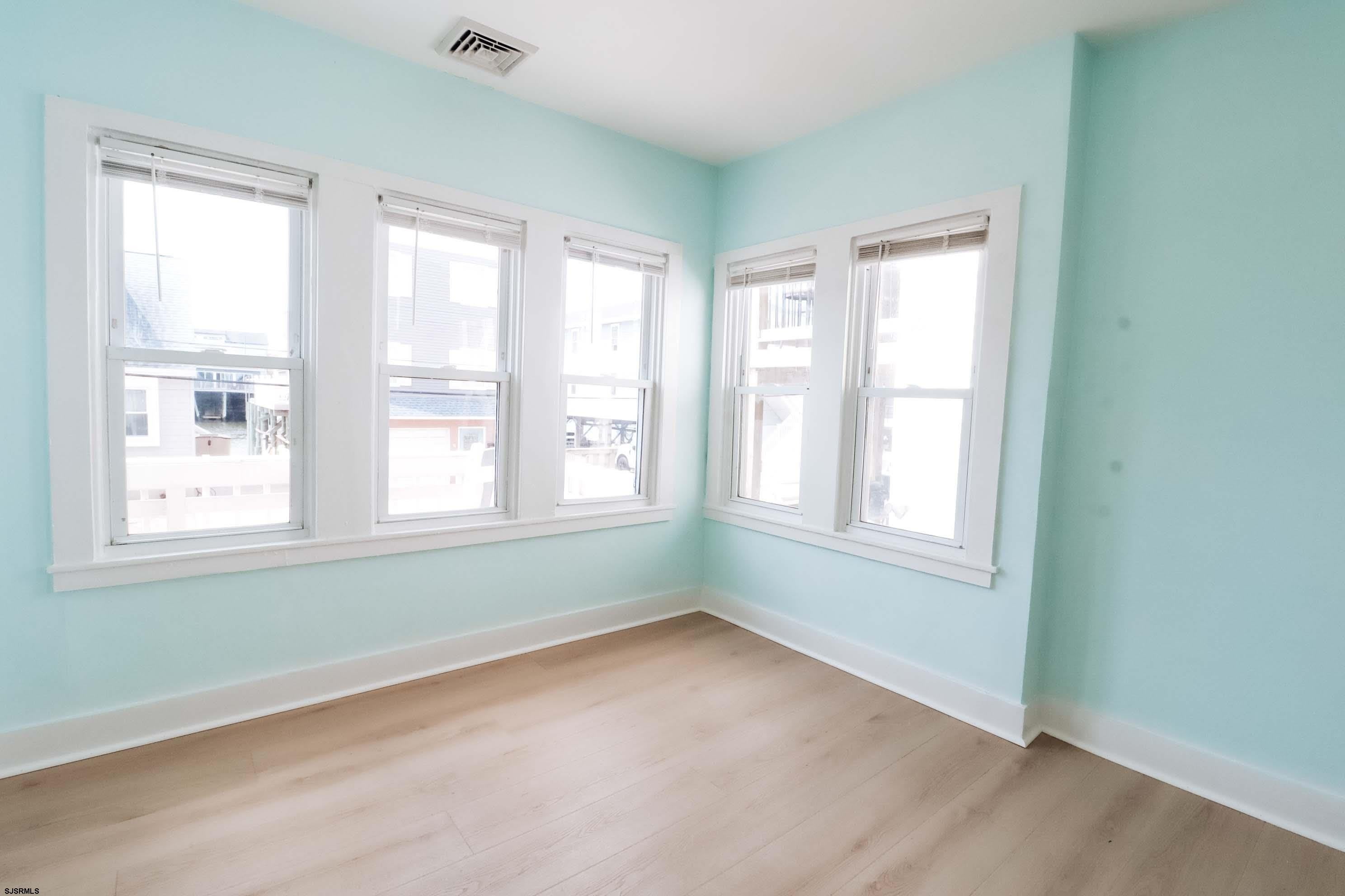 129 N Derby Ave – photo 4