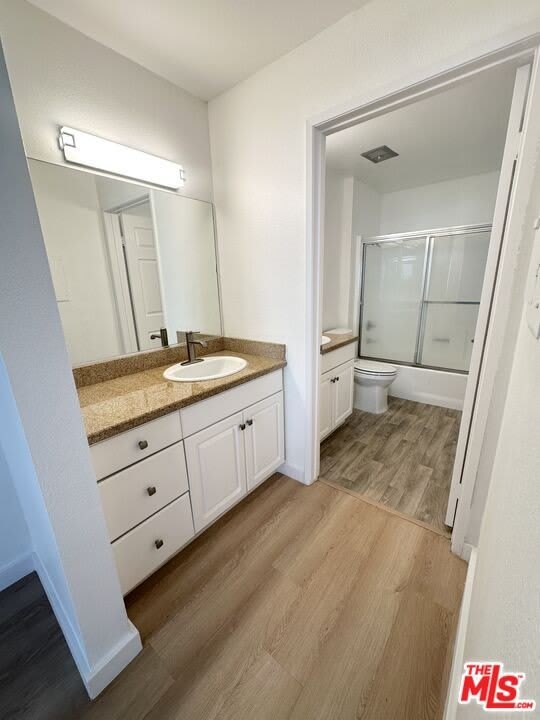 21400 Burbank Blvd – photo 5