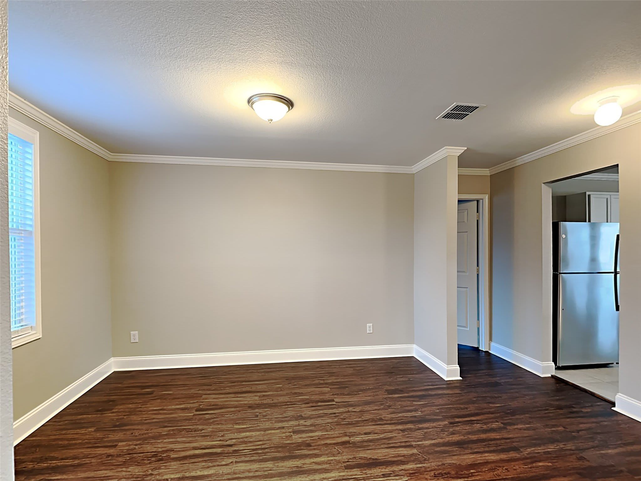 1405 Evergreen Street – photo 2