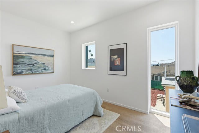 1430 Cloverdale Avenue – photo 2