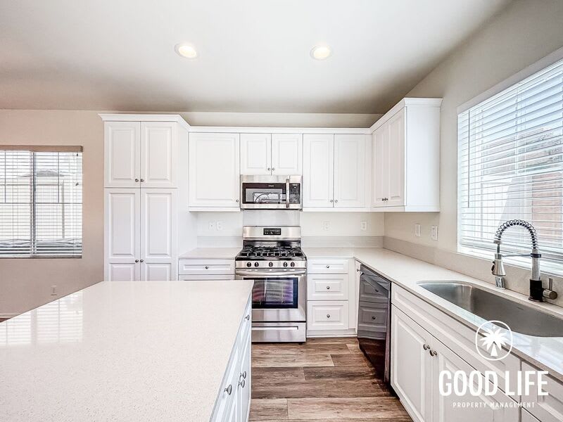 1845 Olivia St – photo 2