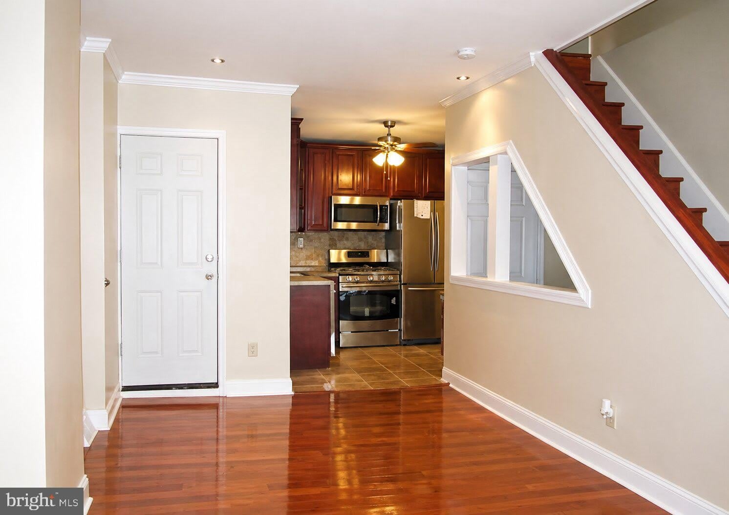 2415 W SEYBERT Street – photo 2