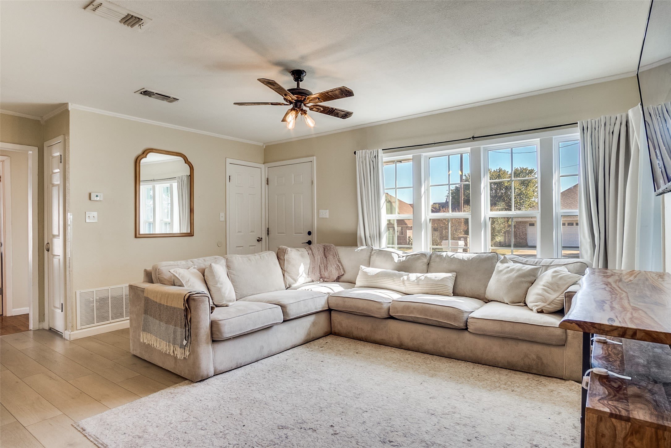 910 Norton Street – photo 3