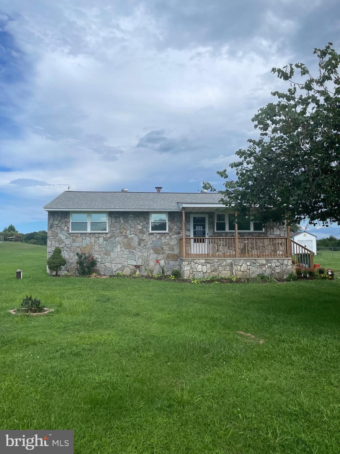 7364 BOTHA Road – photo 1