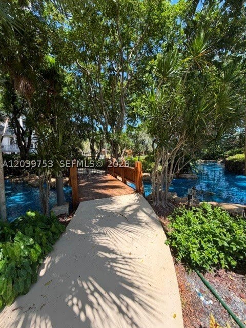 2000 Towerside Ter – photo 5