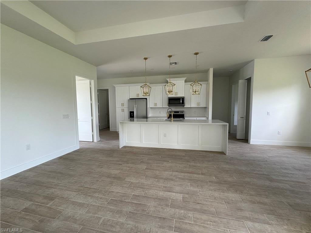 1421 NE 17th Ave – photo 3