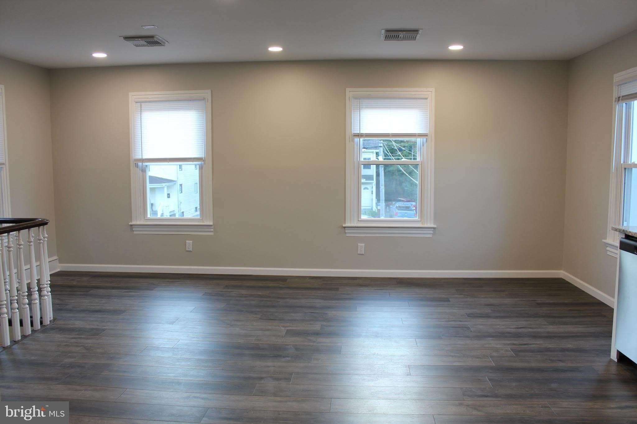 34 DELSEA DR S – photo 4