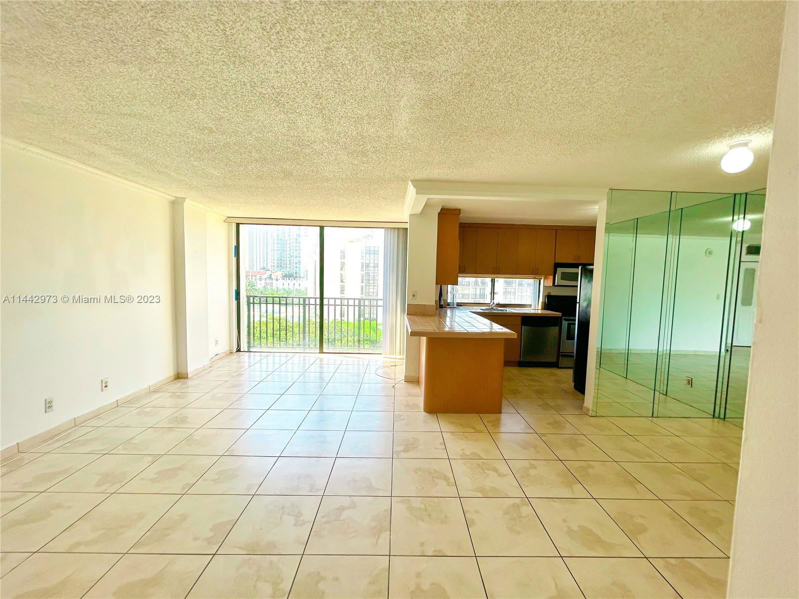 17011 North Bay Road – photo 3
