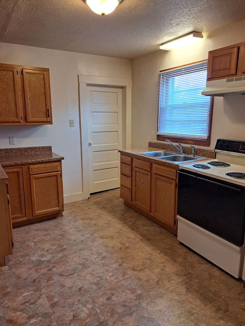 3 BR House Near North Side High School – photo 5