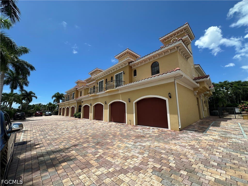 4910 SW 17th Place – photo 2