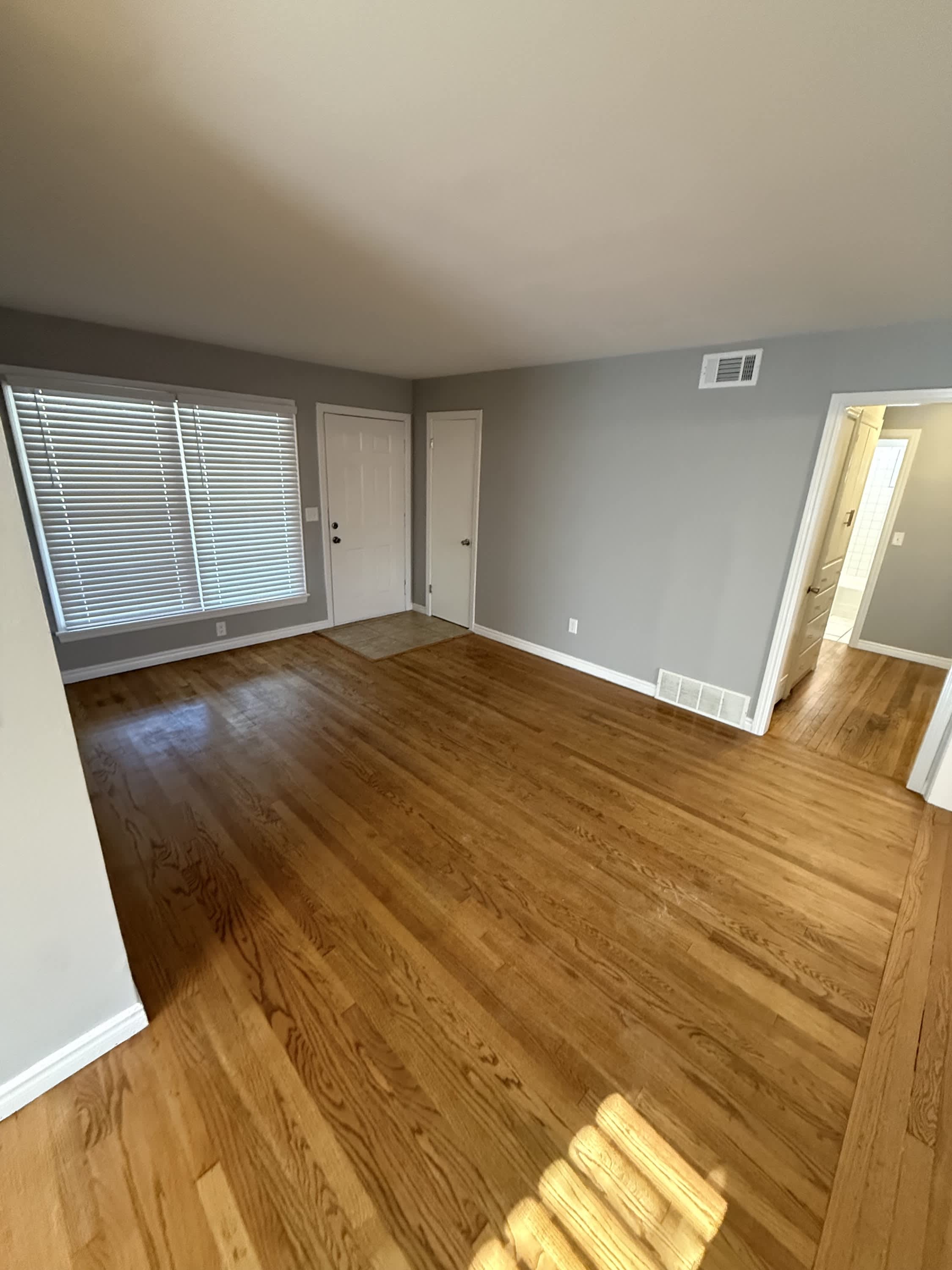 428 East 8th Street – photo 3