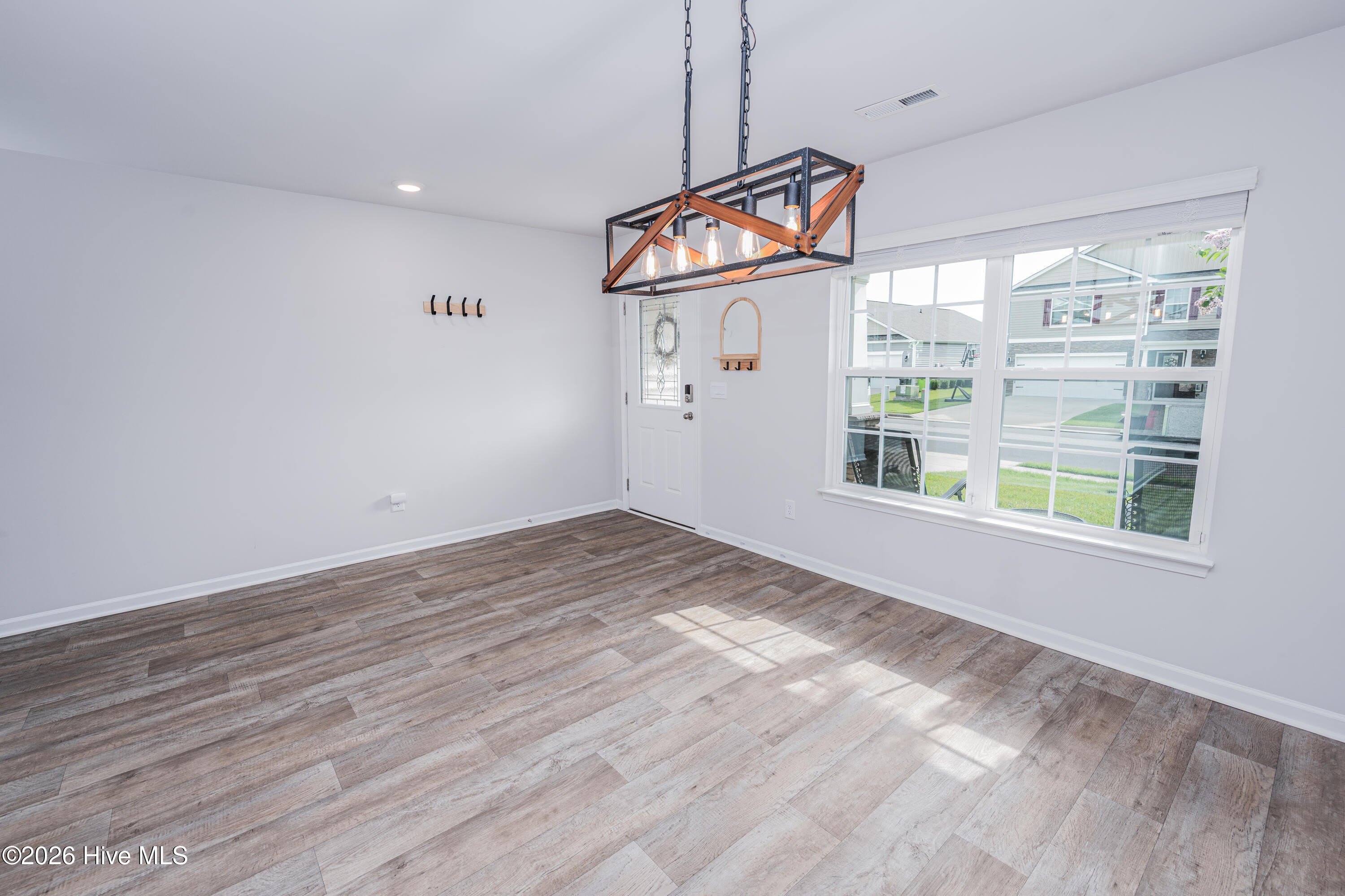 607 Ava Street – photo 5