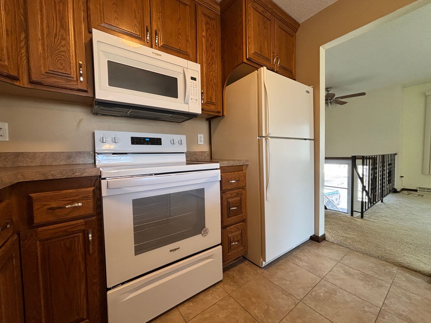 Great 3 BR/2 BA Townhome in Vadnais Heights! – photo 3