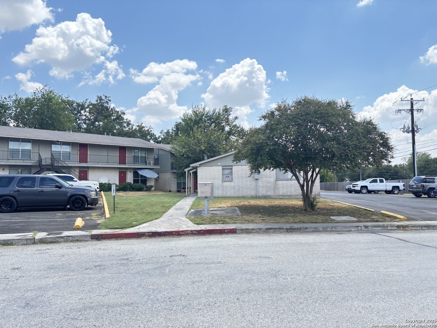 5603 Bienville – photo 1