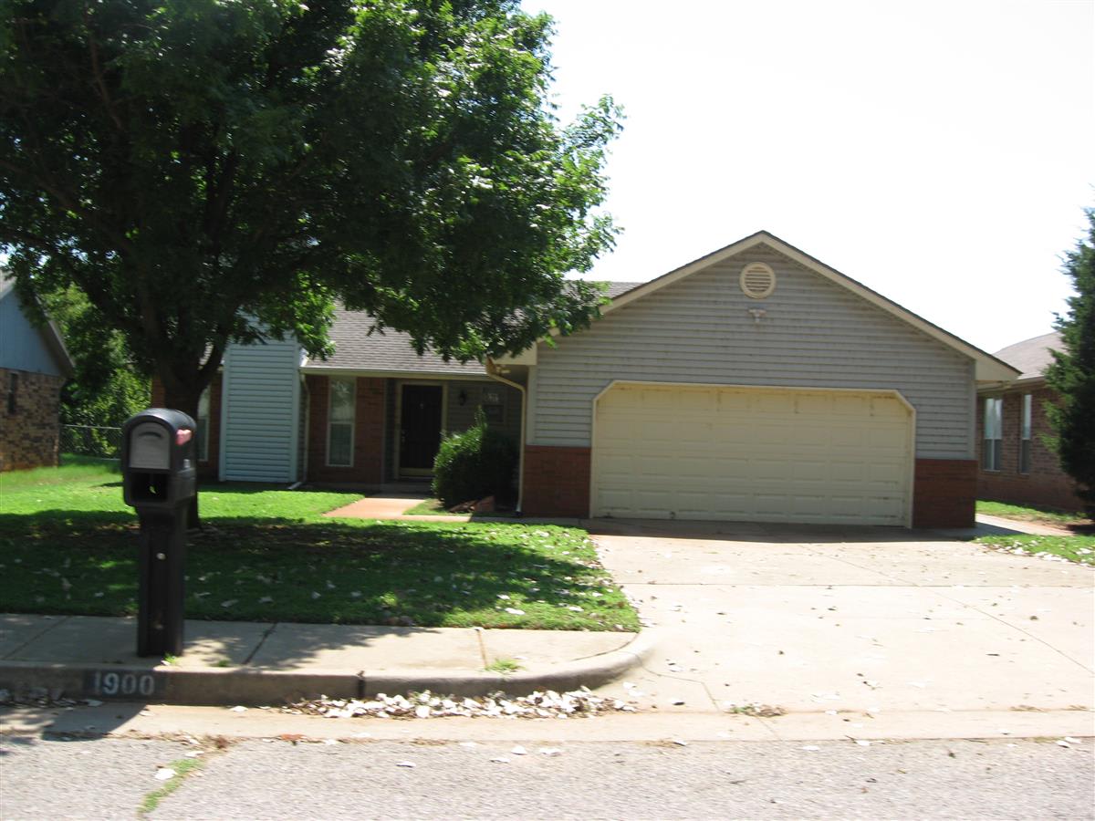 1900 Gray Fox Dr – photo 1
