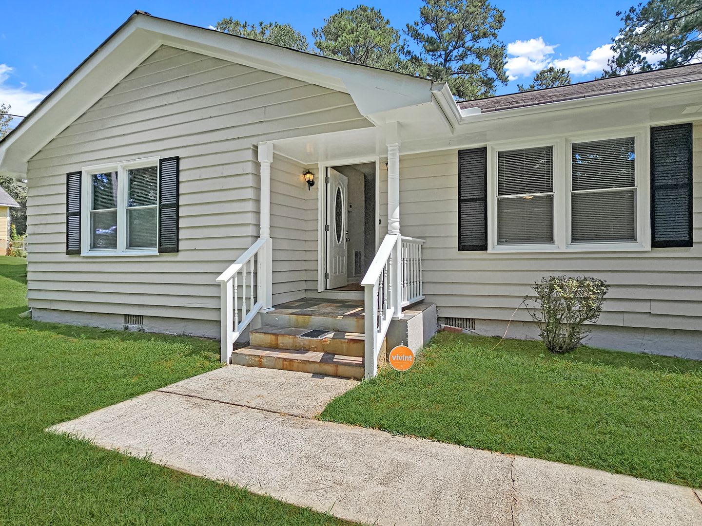4 Bedroom 3 5 Bath Split Level Home On Large Level Lot In Austell – photo 4