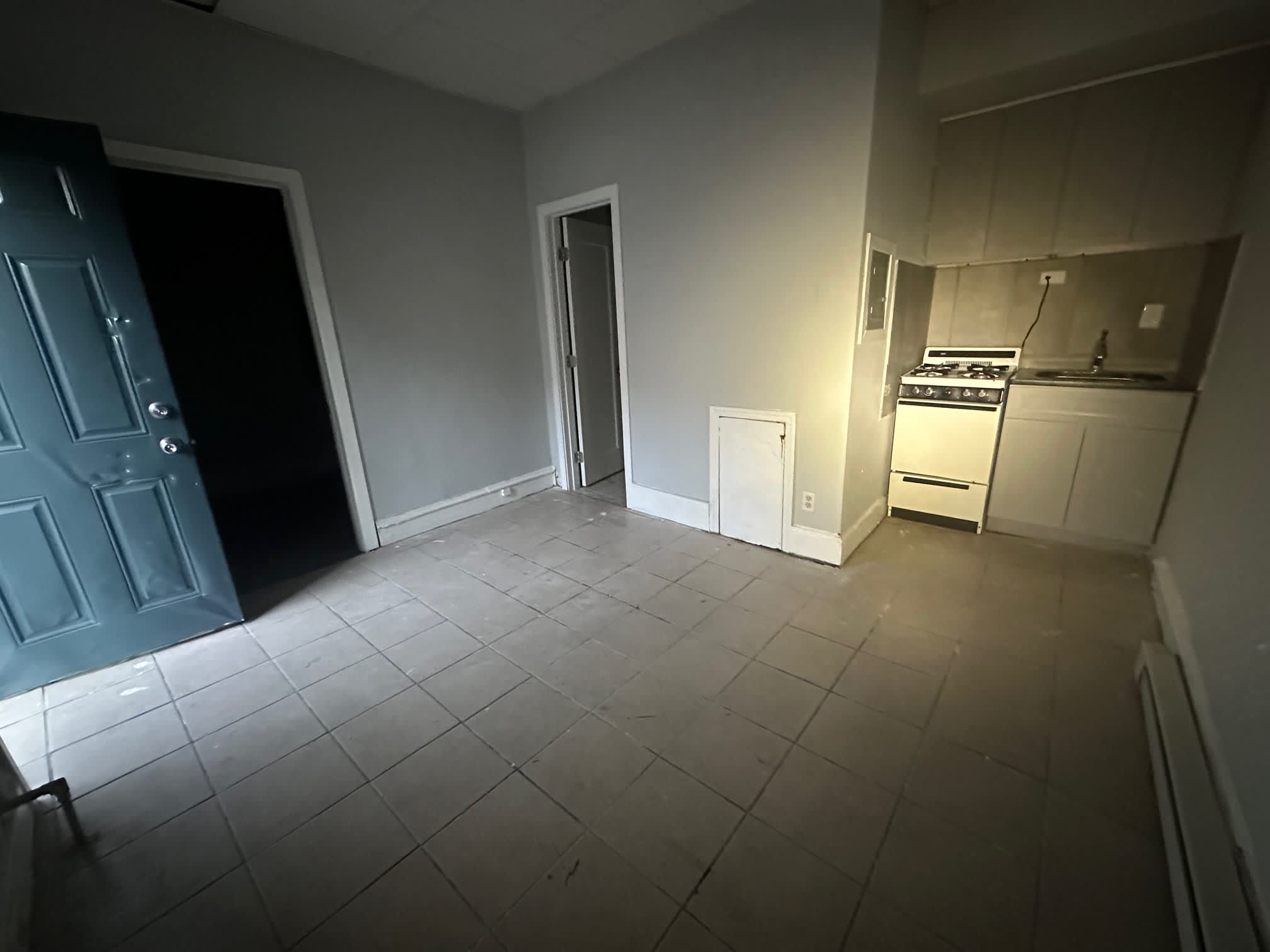 1521 Wakeling Street 1R – photo 4