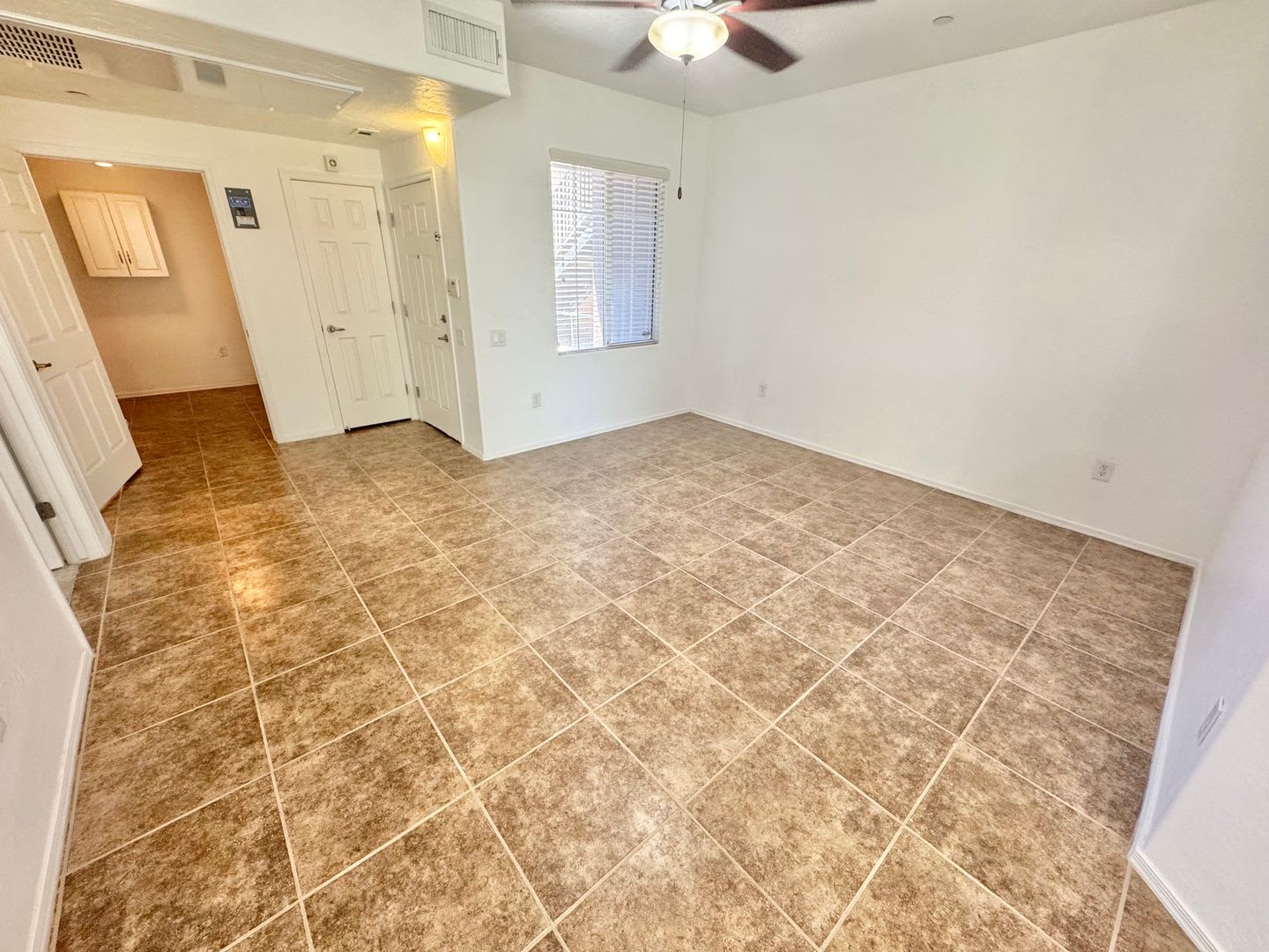 Freshly Remodeled West Las Vegas Condo Near Summerlin W Modern Upgrades Attached Garage Resort Style Amenities – photo 5