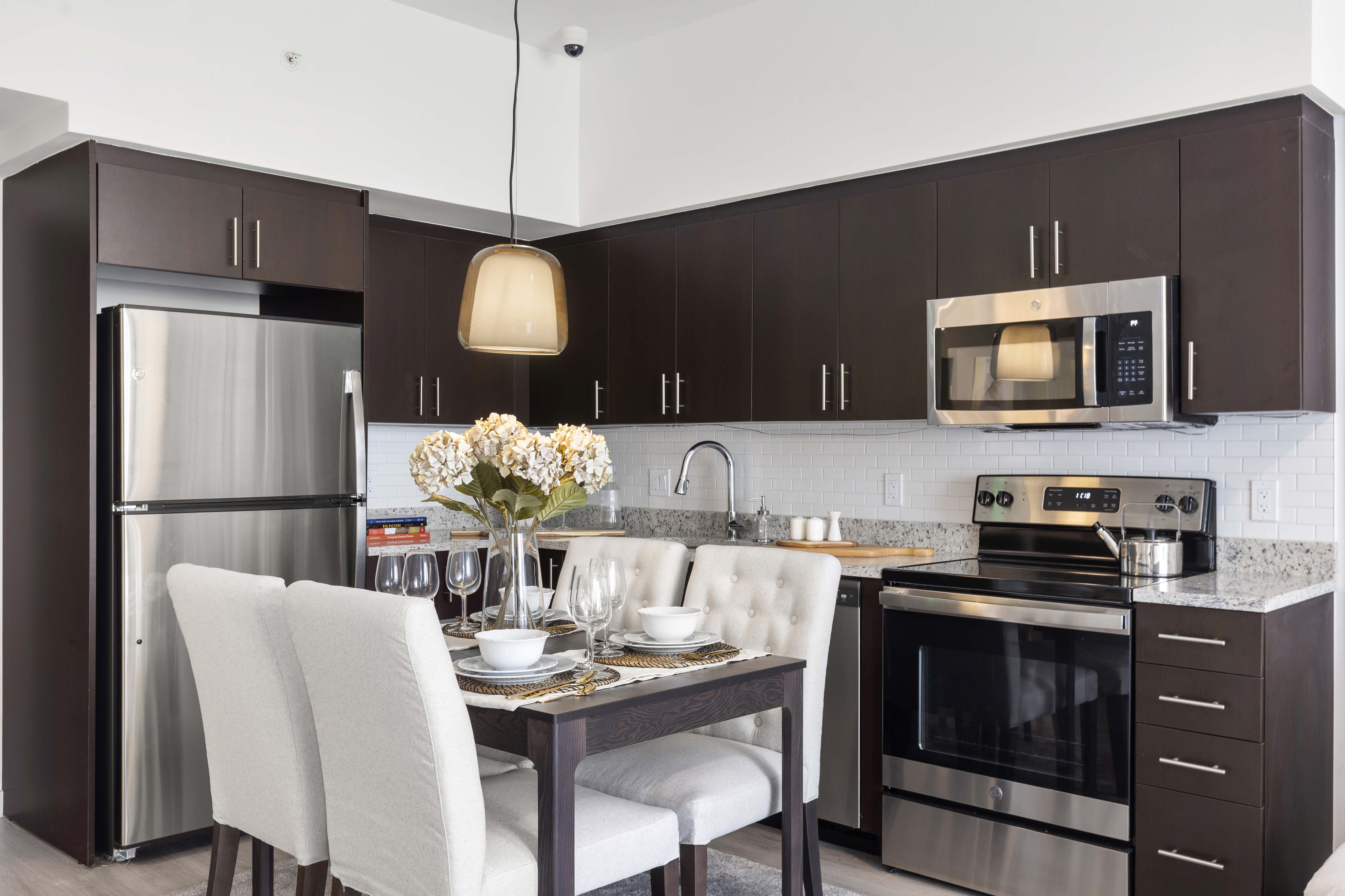 Pine Ridge Apartments – photo 1