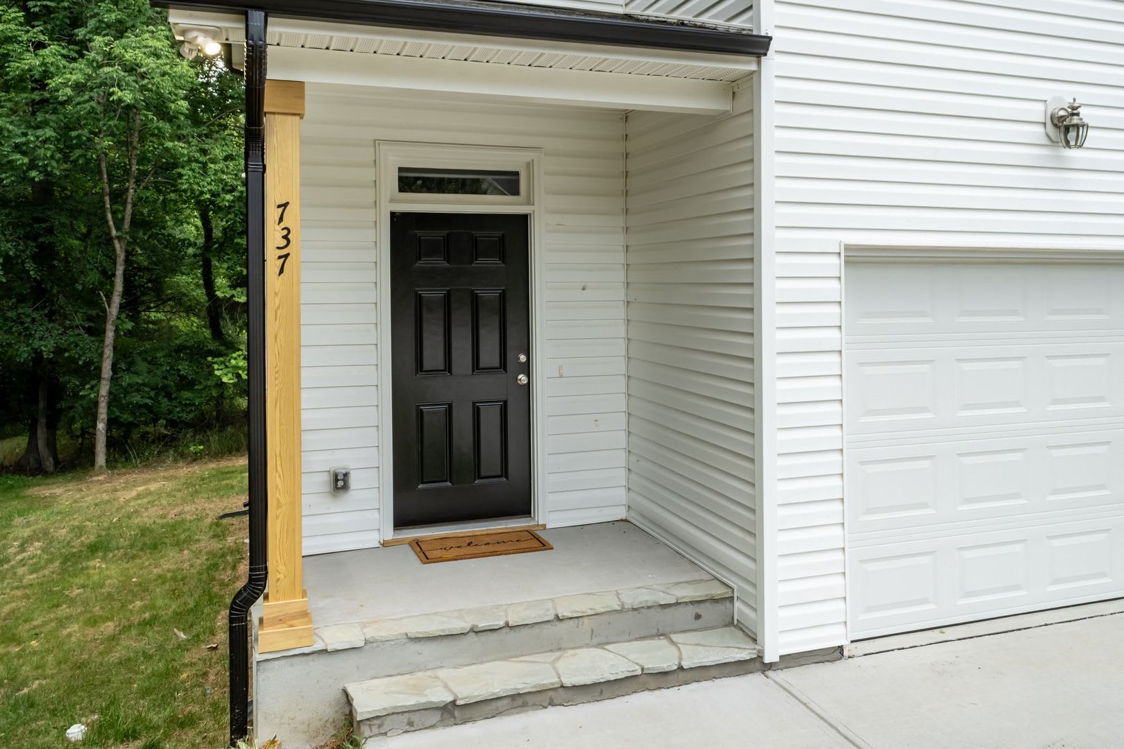 BRAND NEW Three bedroom Home! – photo 4