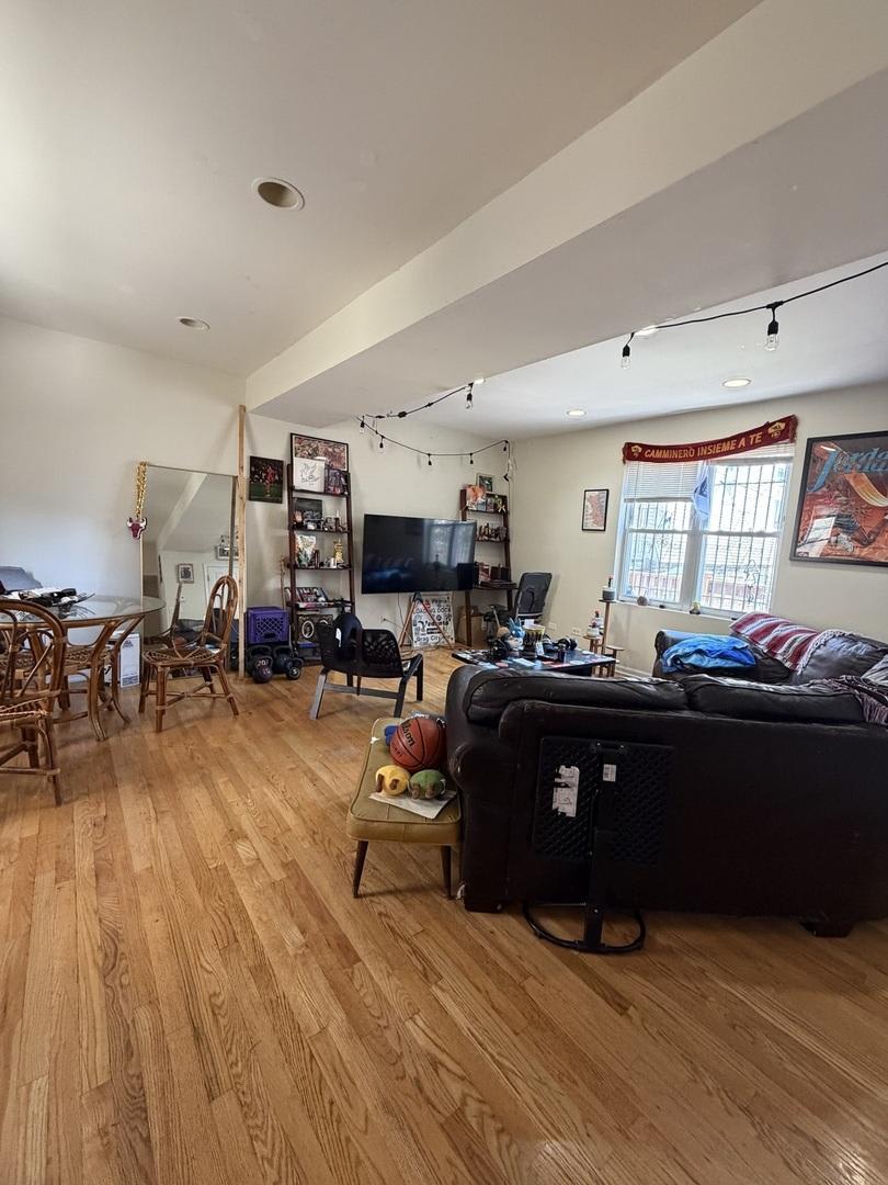 518 North May St. – photo 2