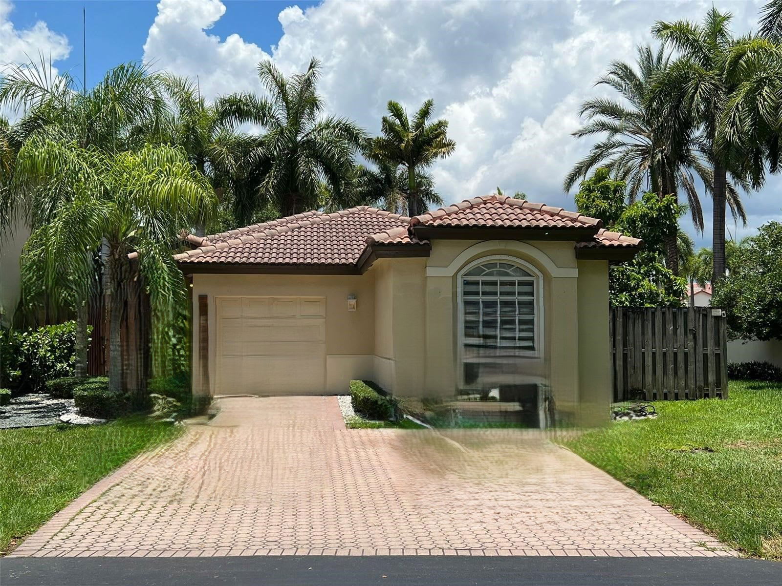 5096 Northwest 113th Place – photo 1