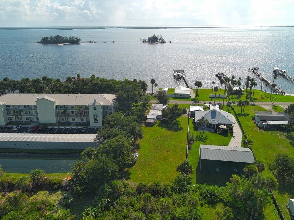 13485 N Indian River Drive – photo 2