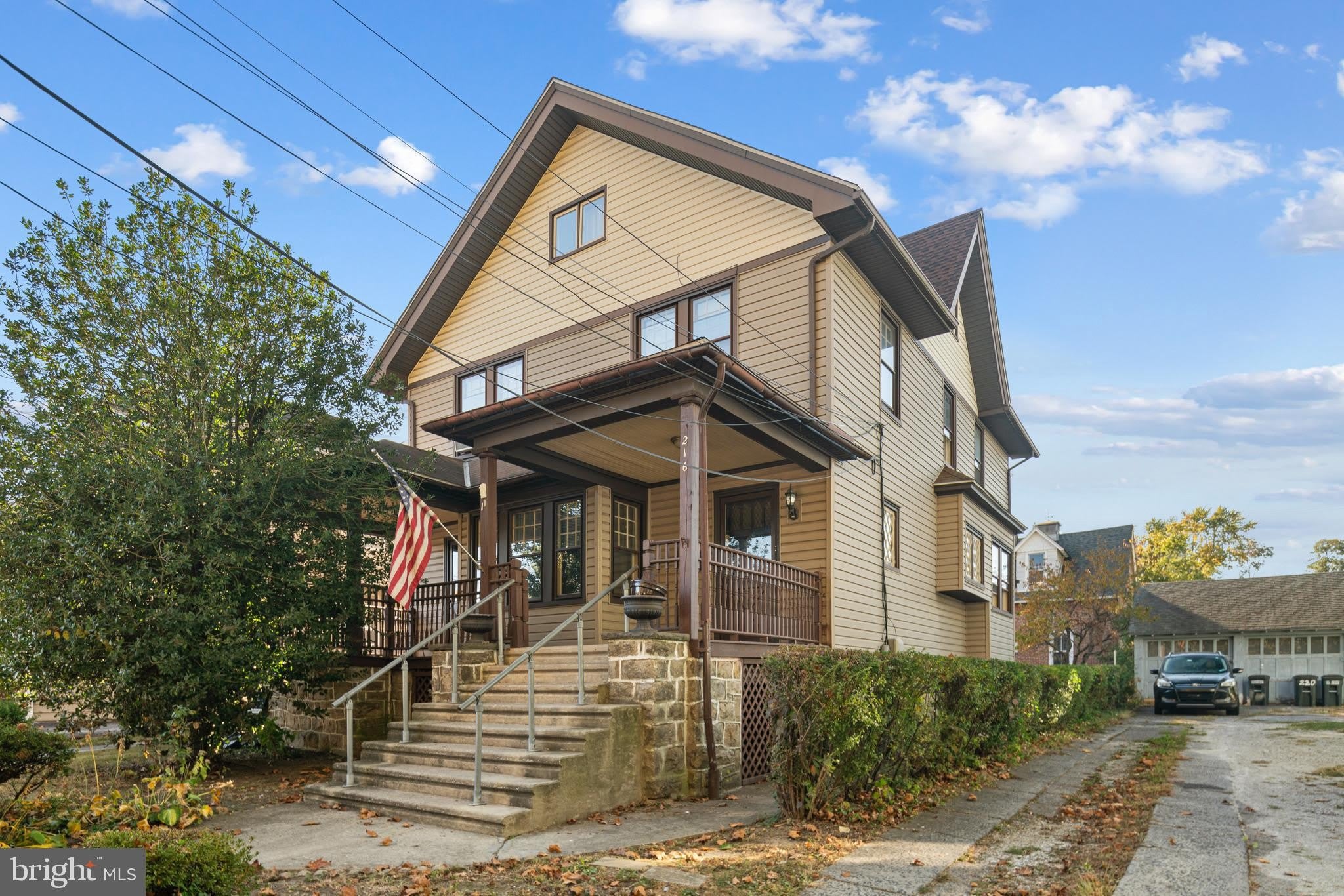 216 PENN Boulevard – photo 1
