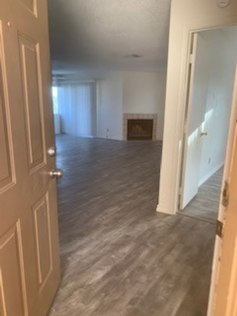 Updated 2 bedroom unit in Colorado Bay!! – photo 3