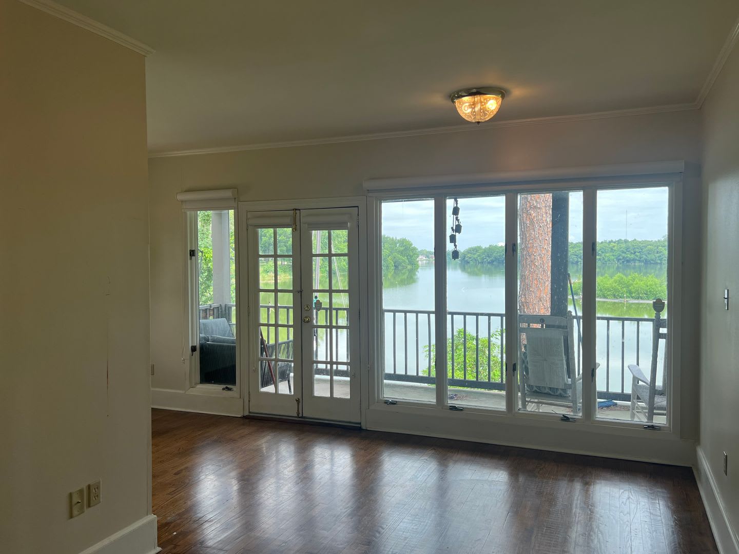Spacious condo overlooking the LSU Lakes – photo 4