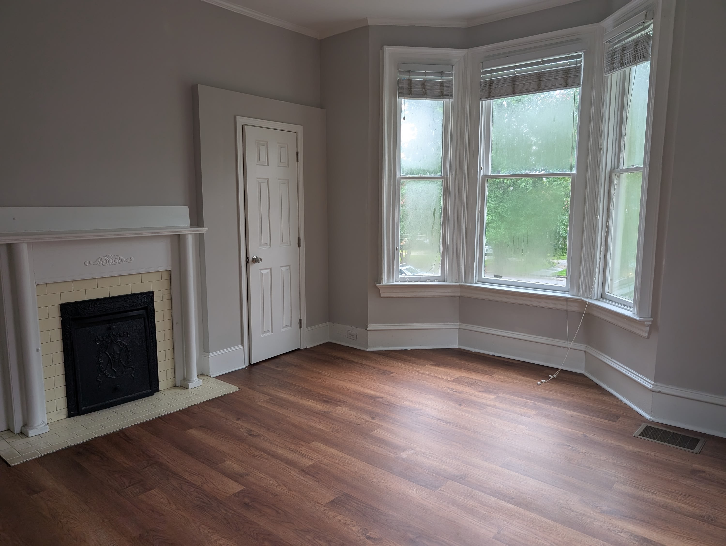 1907 Pendleton Street – photo 4