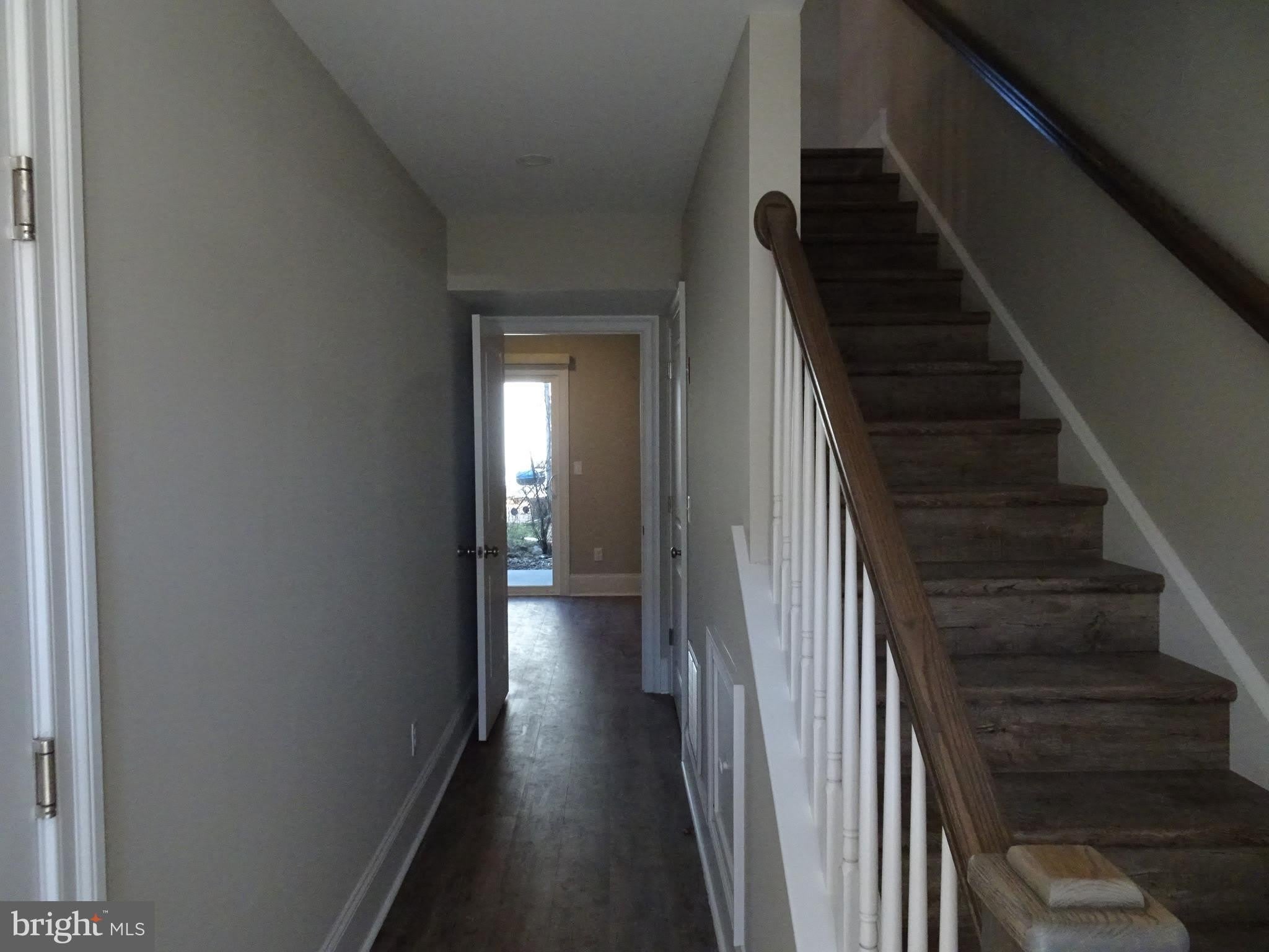 208 W 9Th Street – photo 2