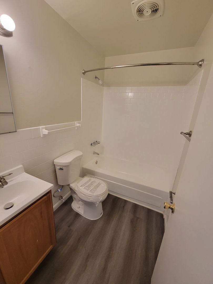 Ten Hills Apartments – photo 5