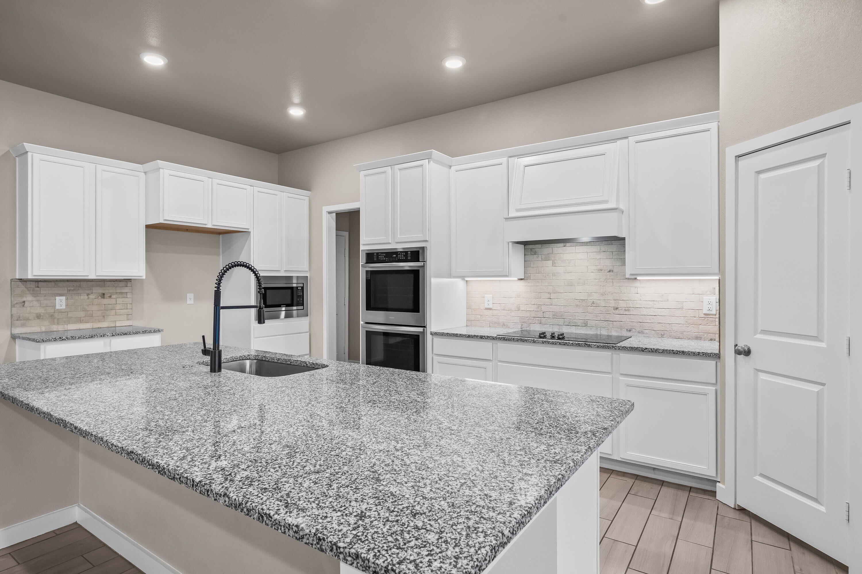 7421 29Th Street – photo 3
