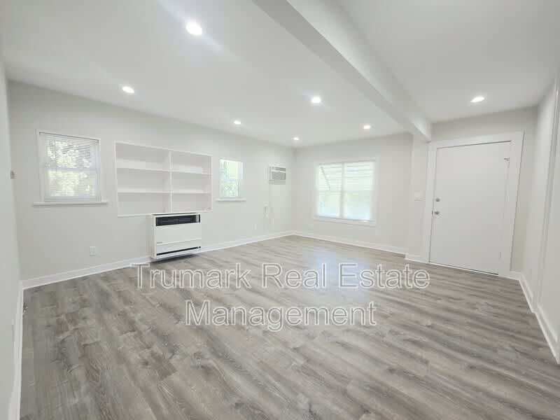 433 W Garfield Ave – photo 1